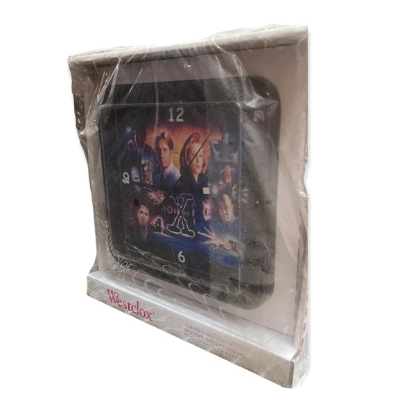 VTG The X Files Pinball Wall Clock - Picture 4 of 8